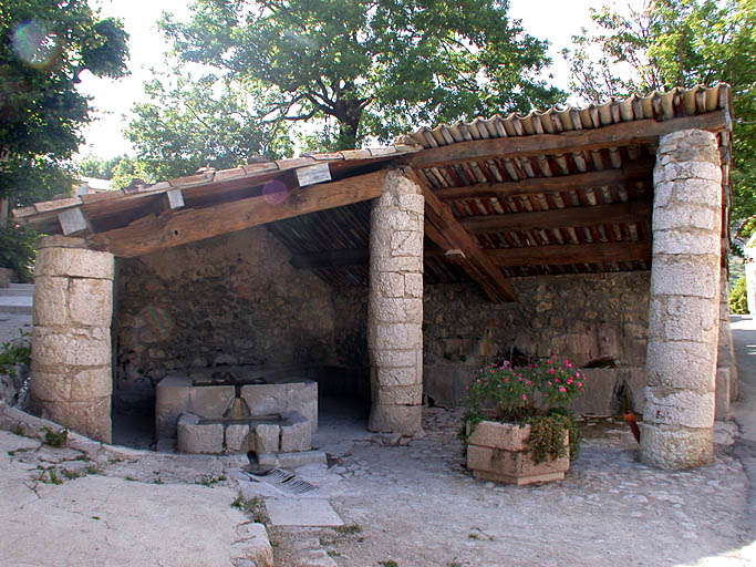 fontaine-lavoir