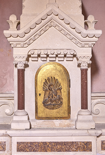 Ensemble de l'autel secondaire du Sacré Cœur : autel, gradins d'autel, tabernacle