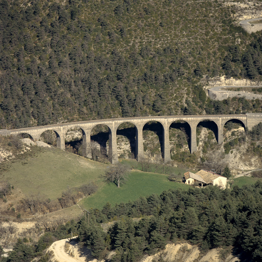 viaduc ferroviaire de Maouna