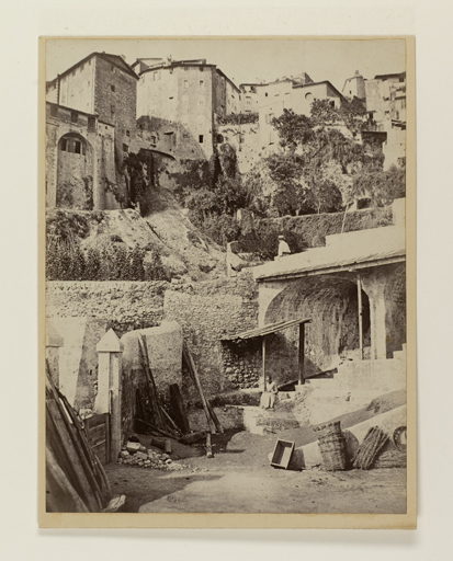 [Vue des moulins du quartier Font Laugière vers 1860.]