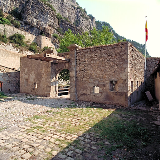 Ouvrage 17. Vue intérieure du cornichon 17 et de sa porte à pont-levis.