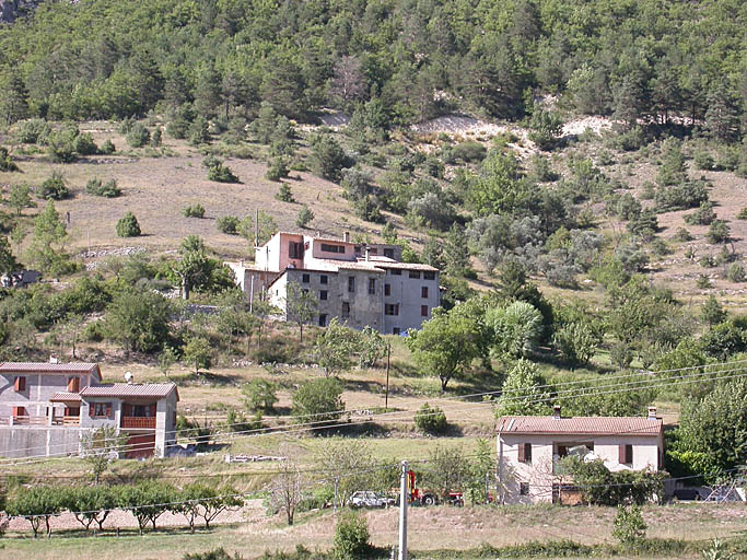 présentation de la commune de Castellet-lès-Sausses