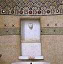 ensemble niche, revêtement mural, lavabo, boîte à savon (porte-savon), boîte à éponge (bol à éponge)