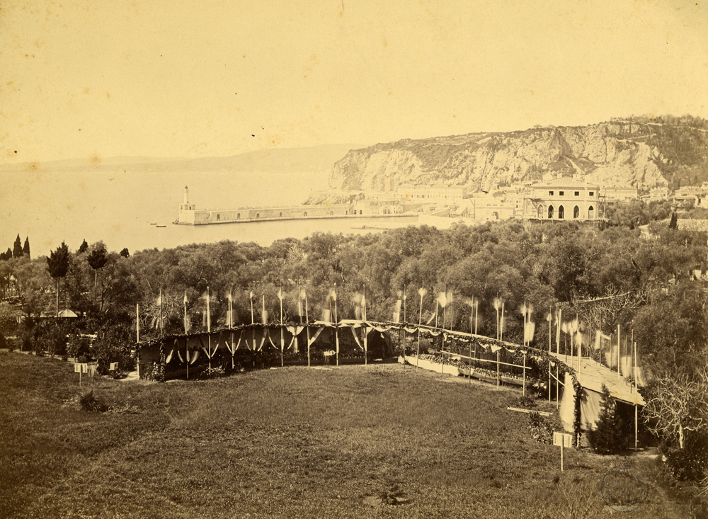 jardin public, ancien jardin d'agrément de la Villa Vigier