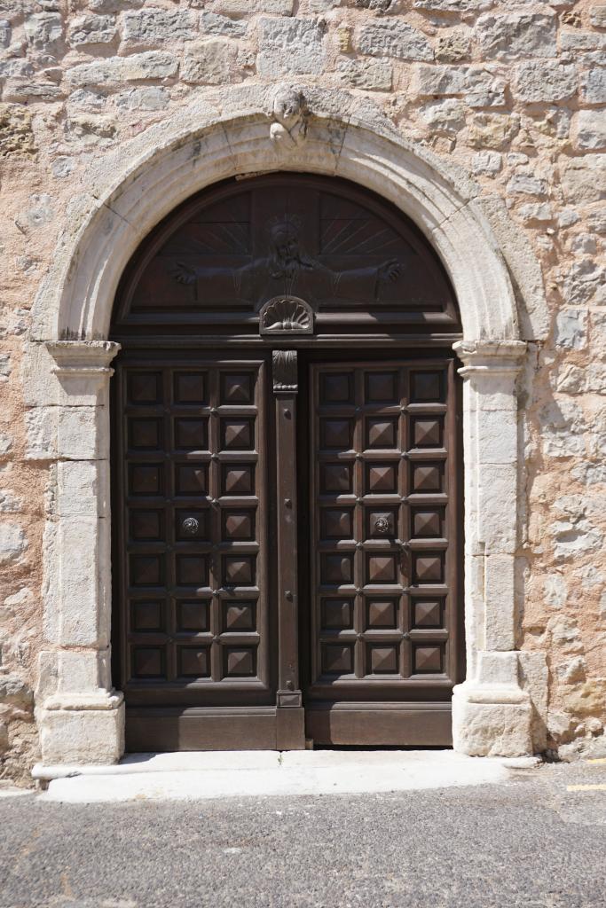 Détail de la façade principale : portail.