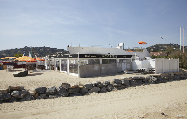 Restaurant dit L'Albatros, actuellement Barco Beach