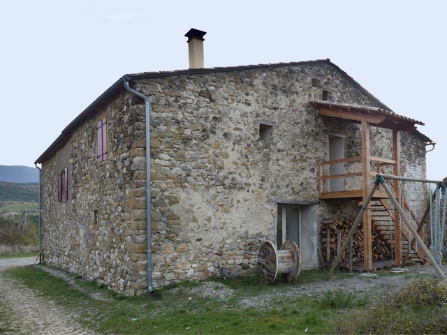 Bâtiment du logis. Vue d'ensemble prise du nord-est.