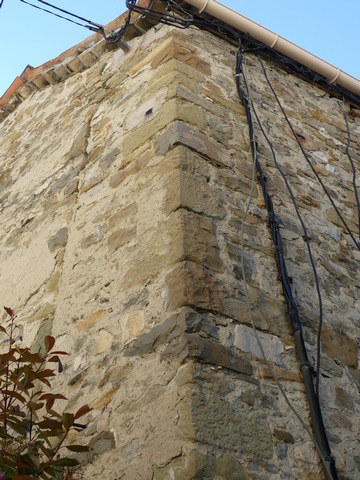 Chaîne d'angle nord-ouest, collage de maçonnerie.