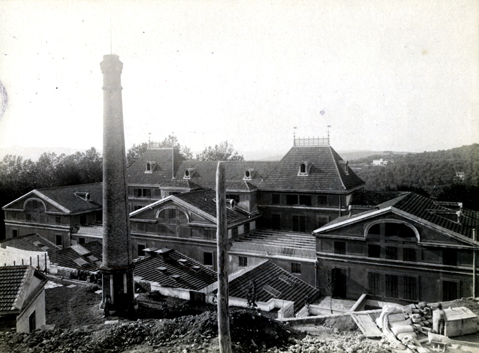 couvent de capucins, puis parfumerie Chiris, actuellement tribunal de justice, immeubles à logements, atelier municipal