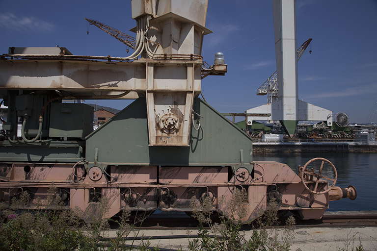 machine à lever à bâti mobile guidé (grue Krupp-Ardelt) de 20 t.