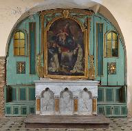 Ensemble de l'autel secondaire de la Donation du Rosaire : degré d'autel, autel, tabernacle, retable, coffres, tableau d'autel (Donation du Rosaire)