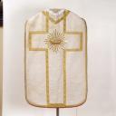 ensemble de vêtements liturgiques (N° 3) : chasuble, étole, manipule, bourse de corporal, voile de calice (ornement blanc)