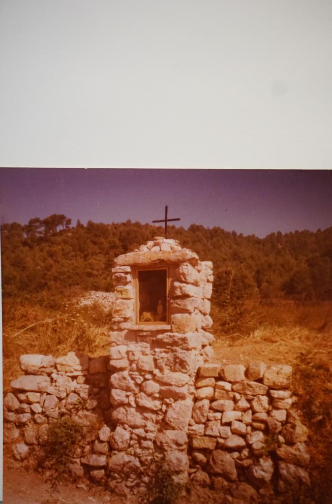 Oratoires, croix monumentales et croix de chemin (La Roquebrussanne)