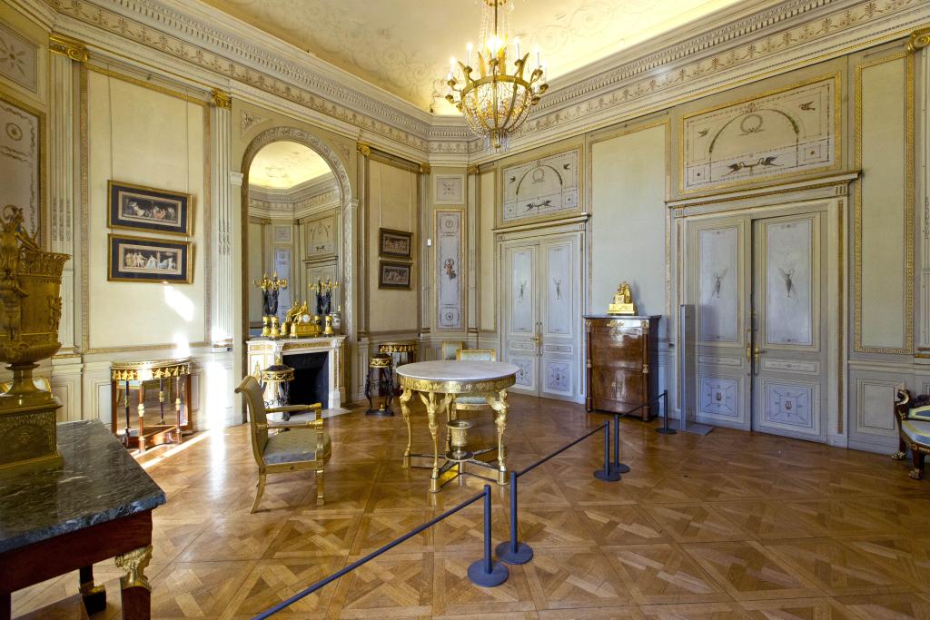 maison de villégiature (villa balnéaire) dite Villa Masséna, actuel musée sous le nom de Villa ou Palais Masséna