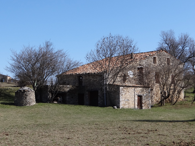 Vue d'ensemble prise du sud-ouest.