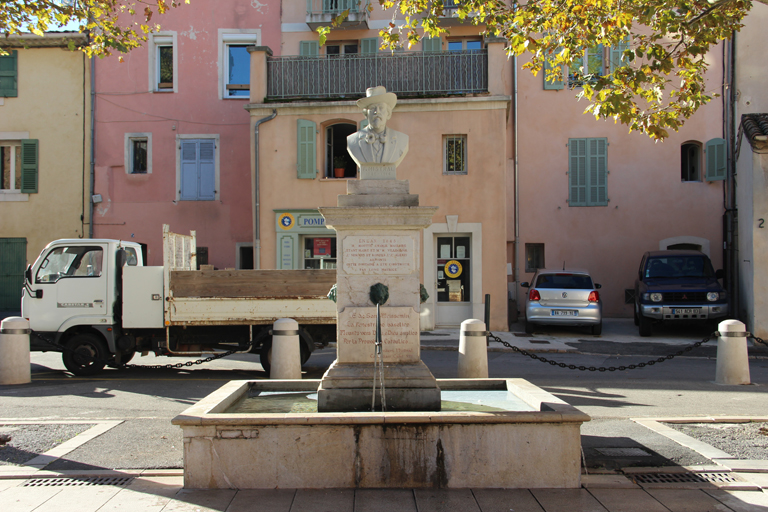 fontaine, dite fontaine Frédéric Mistral