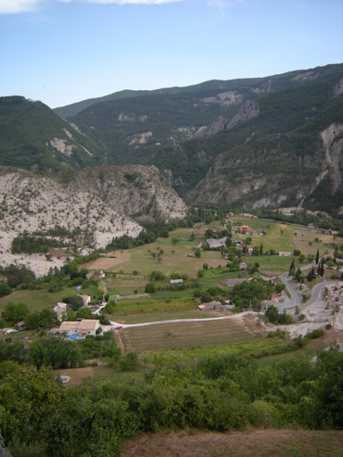 Panorama sur le Plan de Coulomp, depuis le sud du village.