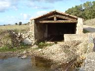 Fontaine et lavoir de Beaucas