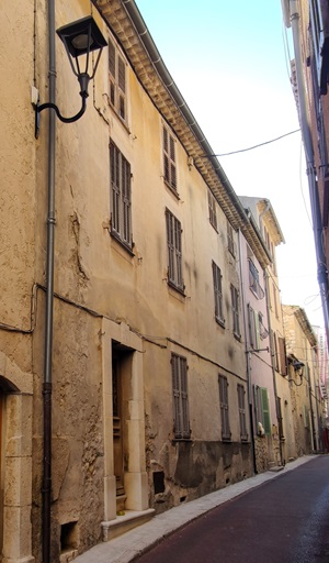 Maison (1833 B 211-212, 2025 B 292-293). Façade à quatre travées.