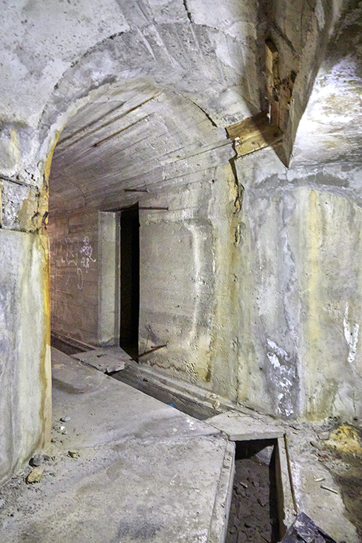 Galerie d'accès à la 2e casemate