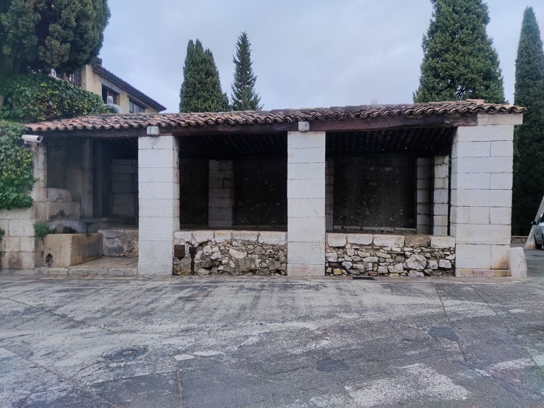 Fontaine-lavoir dite Grande fontaine