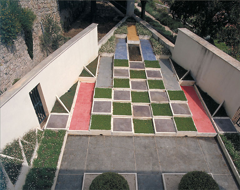 jardin d'agrément cubiste du Clos Saint-Bernard ou Villa Noailles