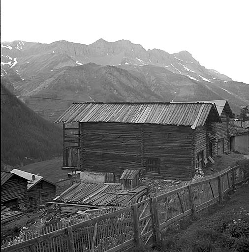 Vue de volume prise du nord-ouest.