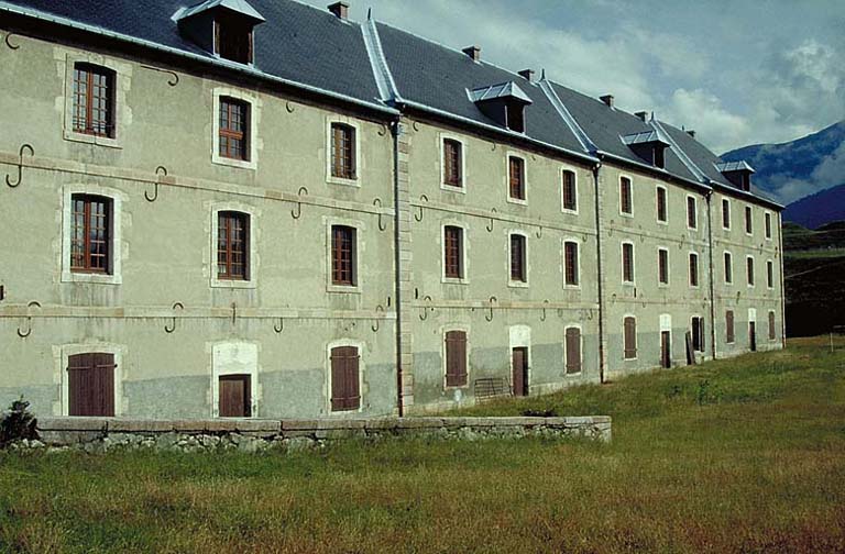 Façade sur rempart.