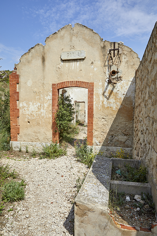 Mur-pignon sud du bâtiment militaire a.