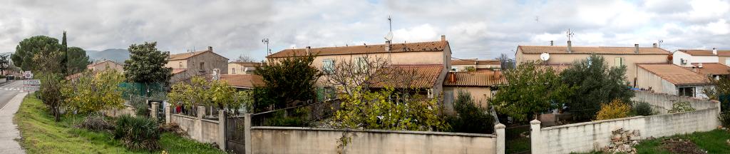 Hameau de forestage de Harkis de Saint-Maximin-La-Sainte-Baume