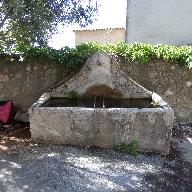 fontaine dite fontaine du bas portail