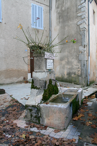 fontaine, dite fontaine du Souvenir Français