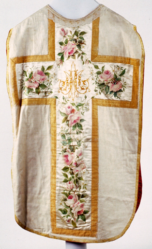 ensemble de vêtements liturgiques (N° 1) : chasuble, étole, manipule, bourse de corporal, voile de calice (ornement blanc)