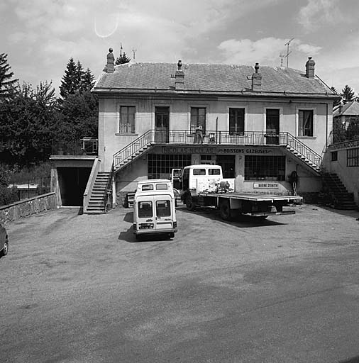 Maison, Magasin de Commerce, Garage (maison jumelée)