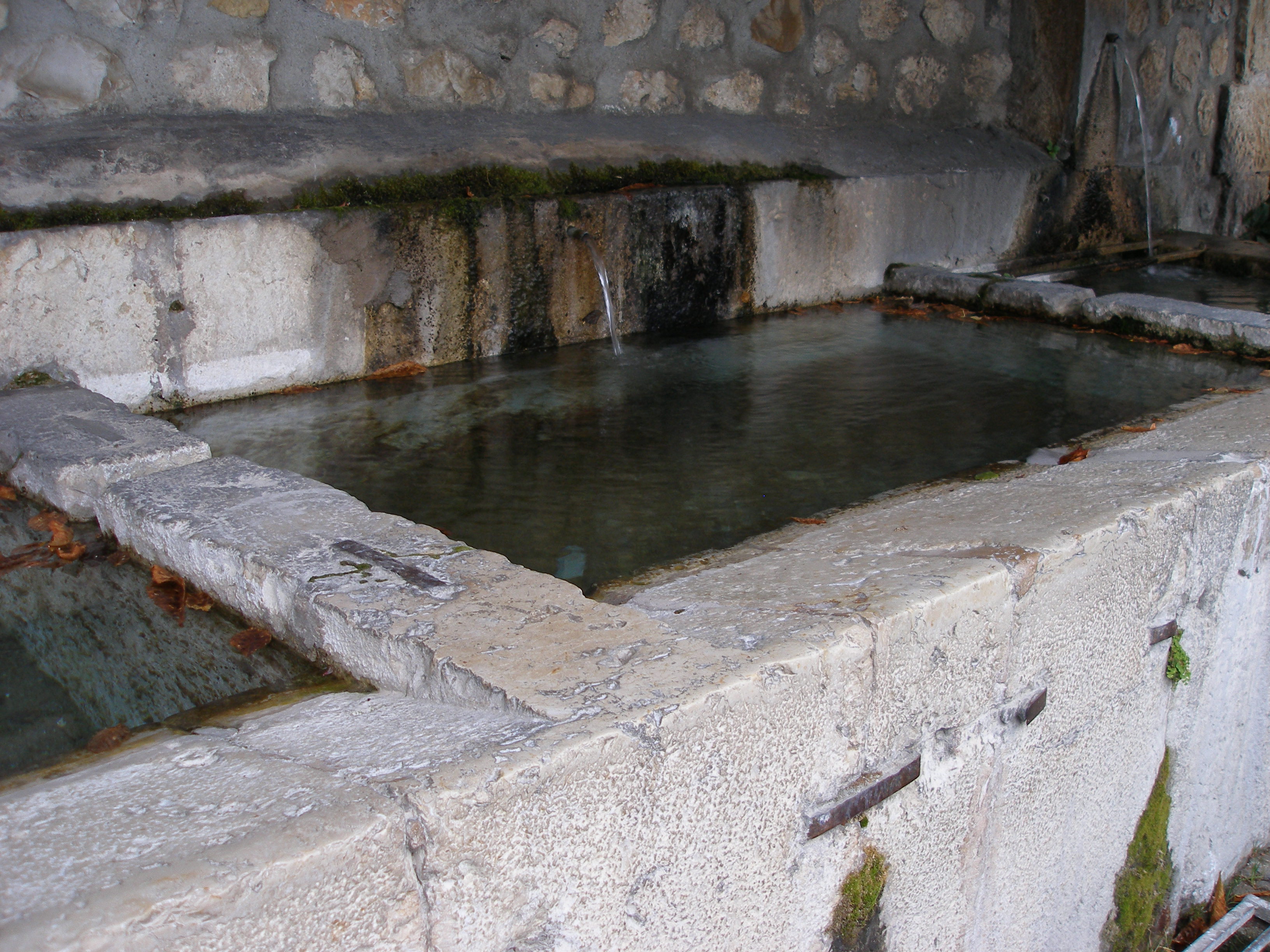 Fontaine et lavoir