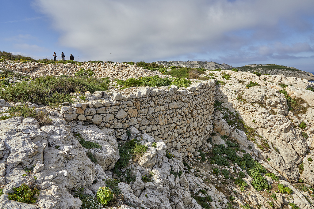 Extrémité est-nord-est du Cap, vestige de revêtement de la batterie de 1695