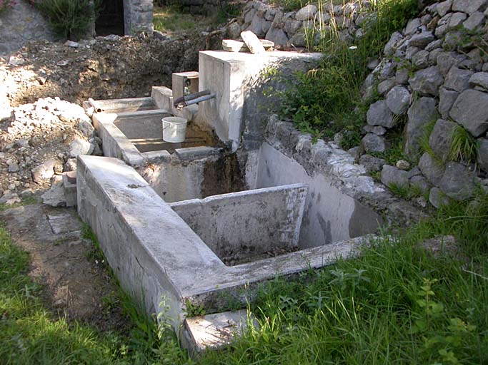 Lavoirs et fontaines-lavoirs du Pays Asses, Verdon, Vaïre, Var