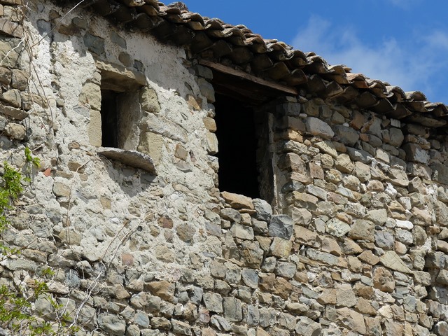Elévation sud, quatrième niveau. Baies du séchoir et du pigeonnier.