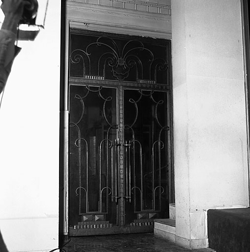 casino dit Palais de la Méditerranée, actuellement casino et hôtel de voyageurs dits Palais de la Méditerranée