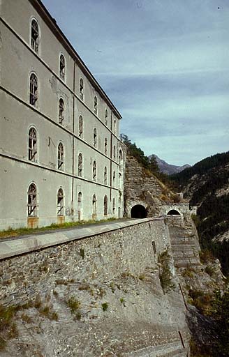 Fort moyen. Pavillon B. Vue générale.