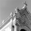 ensemble de rondes-bosses et de reliefs : décor d'architecture