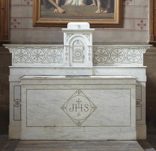 Ensemble du maître-autel : autel, deux gradins d'autel, tabernacle, exposition