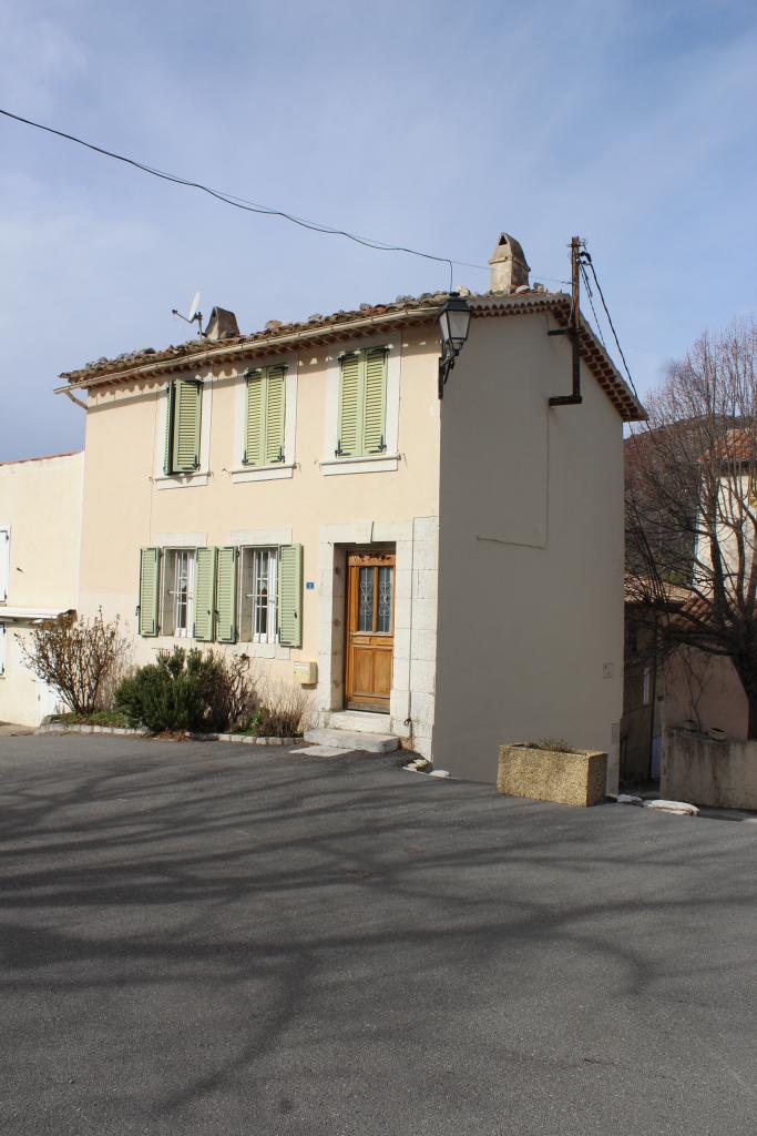 maison, puis mairie, actuellement maison