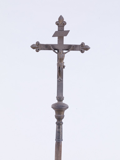 Croix de procession (N°3) : Christ en croix