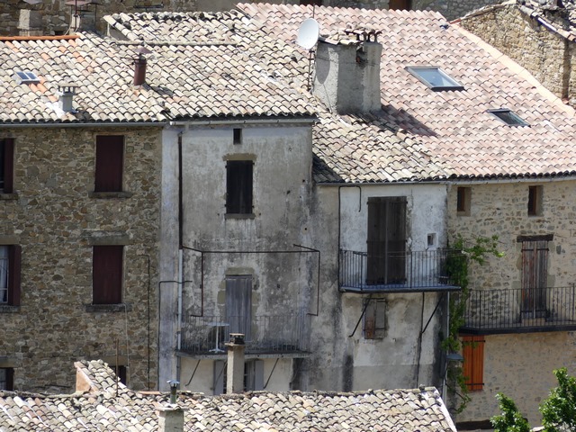 Vue d'ensemble prise du sud-est.