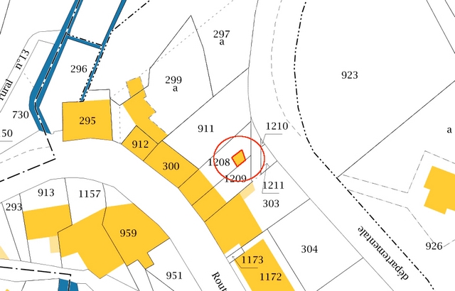 Plan de masse d'après le cadastre de 2021, section 000E. Echelle d'origine 1/500e.