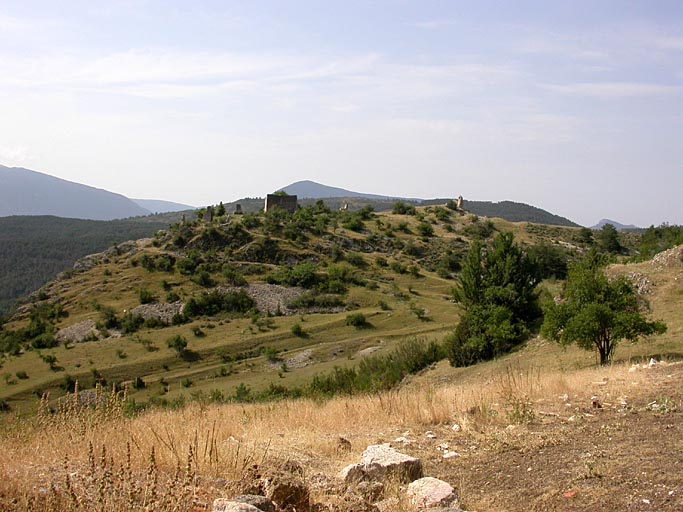 bourg castral de Peyroules