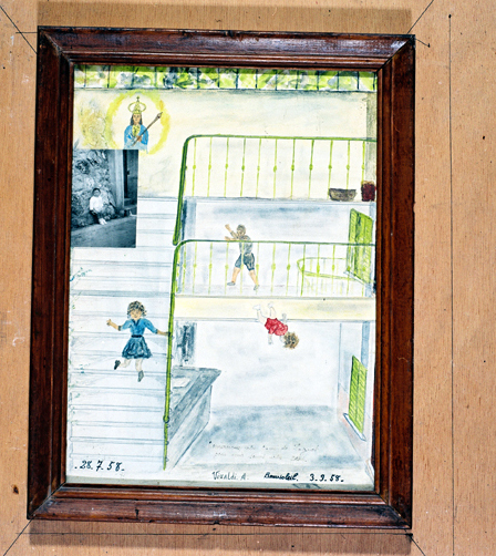 ex-voto, tableau : Chute d'un garçonnet dans un escalier