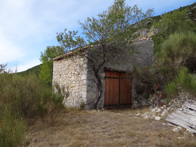 entrepôt agricole dit Le Bastidou