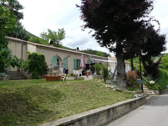 Gîtes communaux de la Brebis d'Argent, au quartier des Cheneviers.